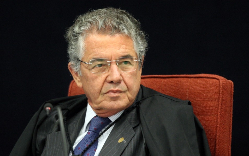 "Estado é laico", diz Marco Aurélio sobre Bolsonaro 