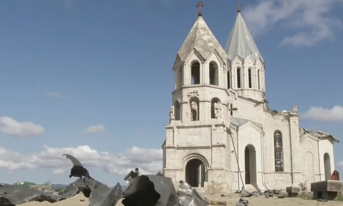 Igreja armênia bombardeada.