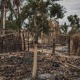 Casas queimadas em Moçambique