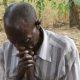Cristão ora em Moçambique