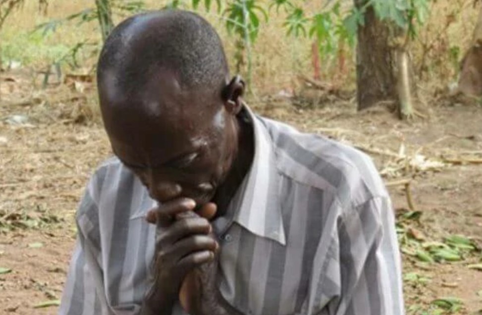 Cristão ora em Moçambique