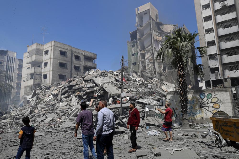 Edifício destruído em ataque de Israel contra Gaza
