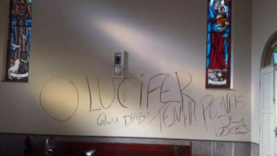 Igreja católica vandalizada