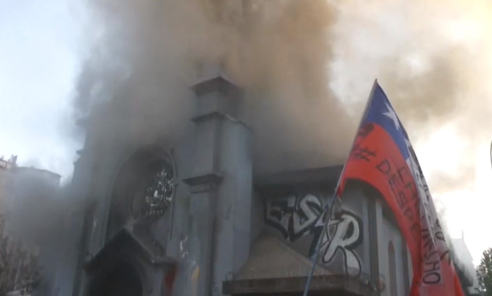 Igreja queimada Chile