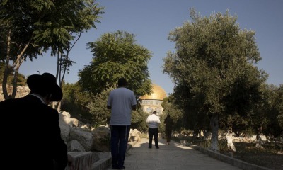 Judeus oram no Monte do Templo