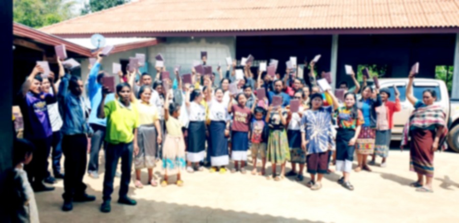 Laos recebe Bíblia