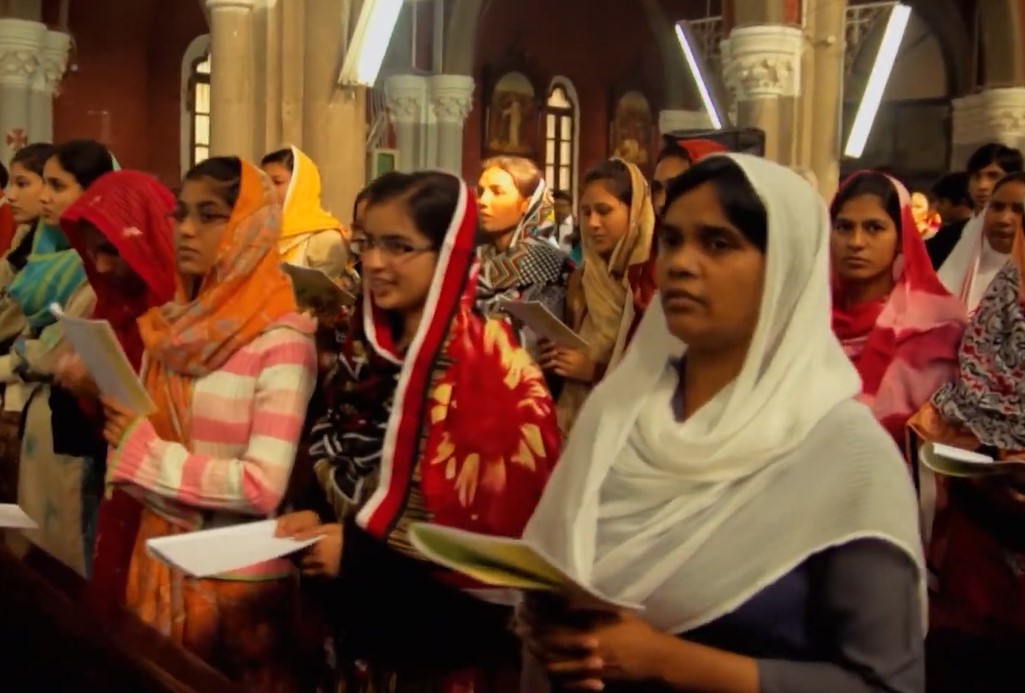 Mulheres paquistanesas no culto